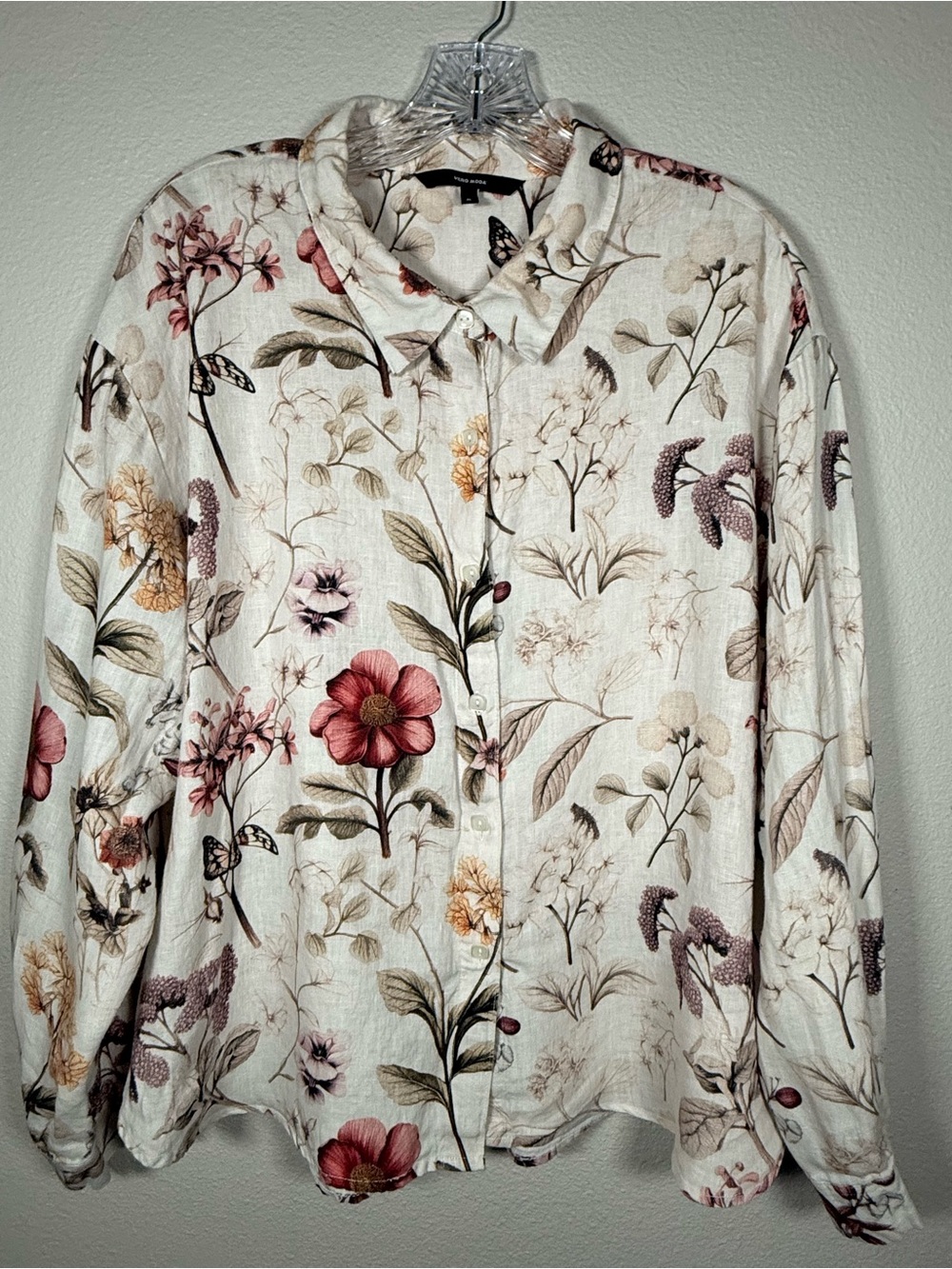 Vero Moda Women’s XL Floral Cream Button-Down Shirt with Pink and Green Accents